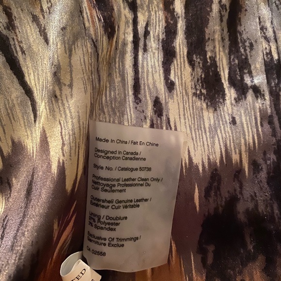 Danier Dark Brown Genuine Leather Jacket, Medium - Picture 7 of 7